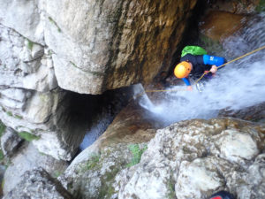 stage-canyoning-alpes